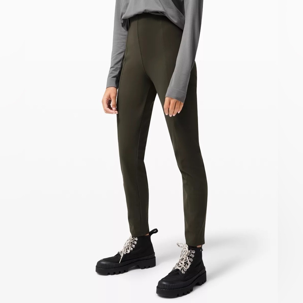 Lululemon Olive Green Here to There Tapered Pants Size 6 Athleisure Travel